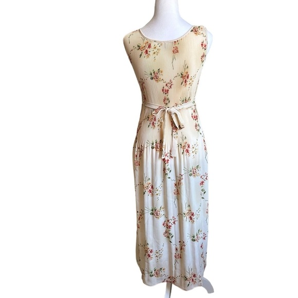 Moa USA Floral Sleeveless Midi Dress Size Small - Picture 3 of 17